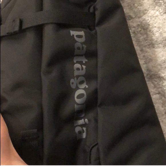 Patagonia Atom 8L sling backpack - Picture 7 of 8